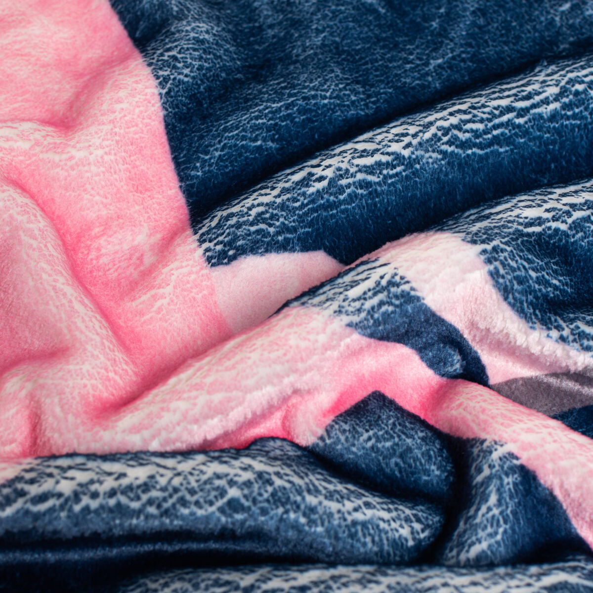 V4HF40CED3E630CB81EC99FDA974781CE7CR4370556P4