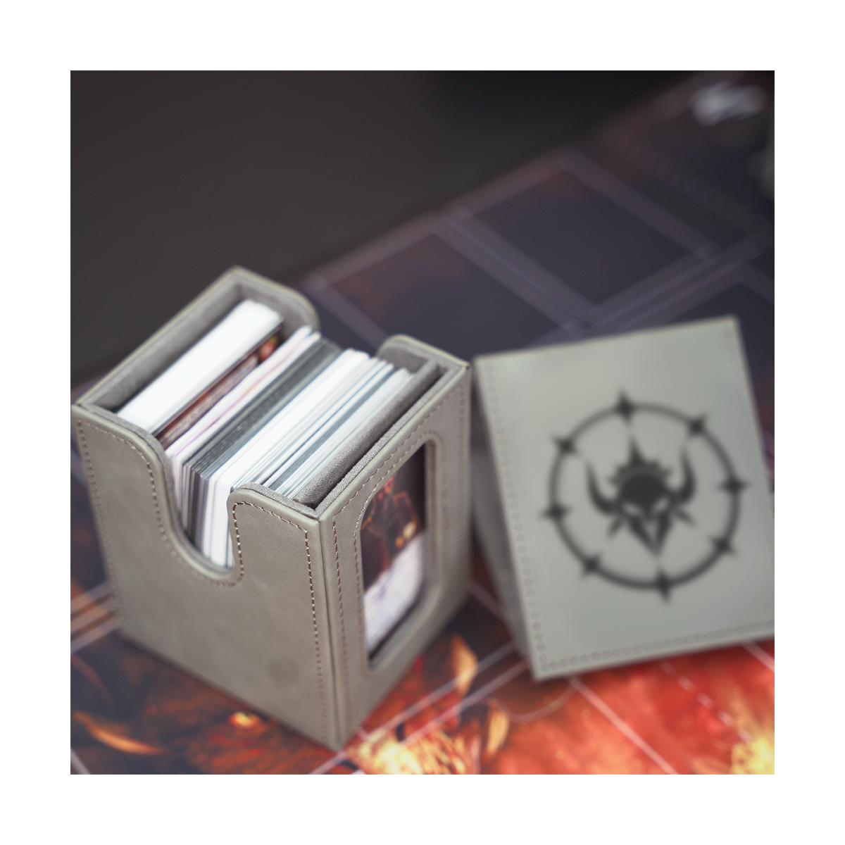 Bluthelden Deck-Box with Play-Mat
